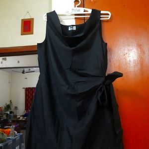 Little black dress by Max